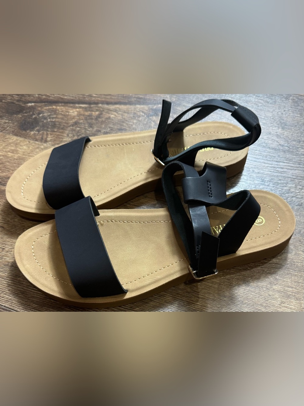 Women’s Dream Pairs Black Ankle Strap Flat Sandals Size 8